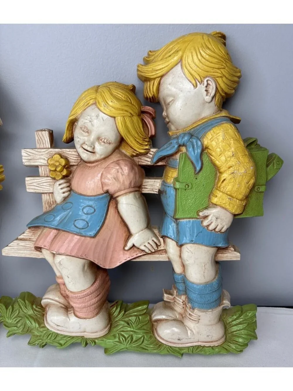 Homco Kids Wall Plaques Boy & Girl Pair Kissing Flower Scenes Adorable!